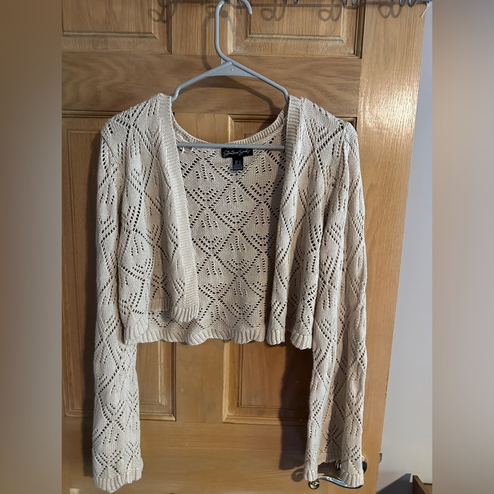 Streetwear Society Cream Cropped Shrug